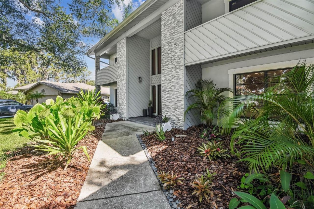 3217 Stoneybrook Lane, Tampa, FL 33618 Photo