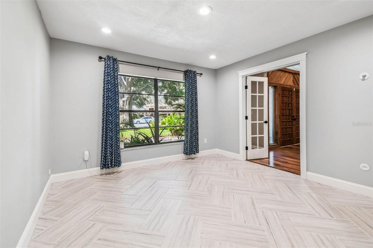 3217 Stoneybrook Lane, Tampa, FL 33618 Photo