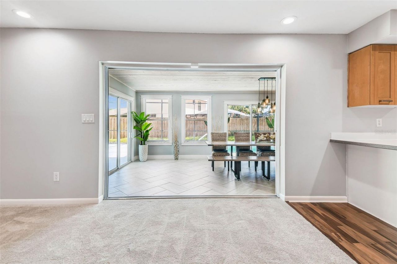 3217 Stoneybrook Lane, Tampa, FL 33618 Photo