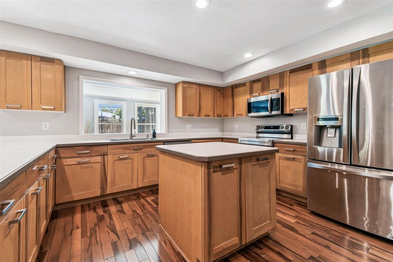 3217 Stoneybrook Lane, Tampa, FL 33618 Photo