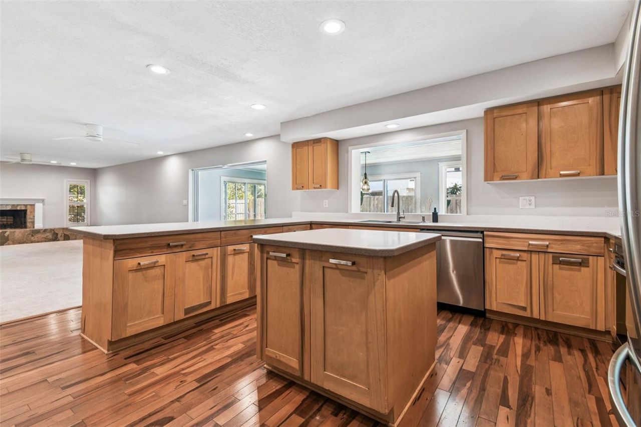 3217 Stoneybrook Lane, Tampa, FL 33618 Photo