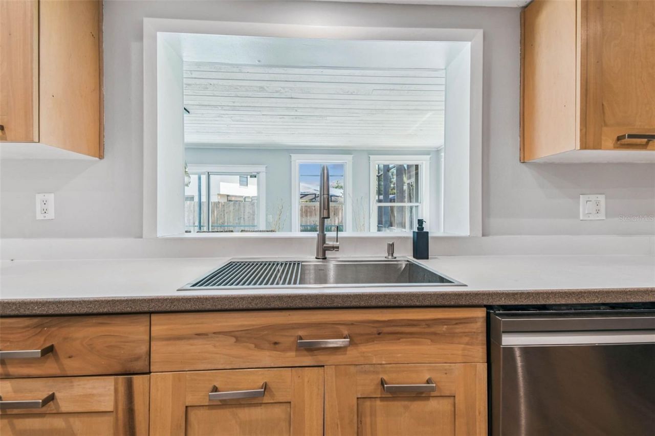 3217 Stoneybrook Lane, Tampa, FL 33618 Photo