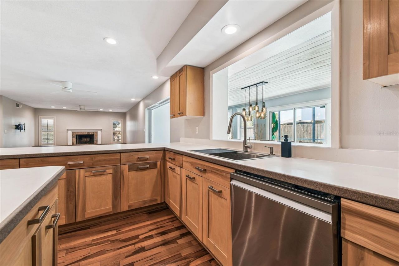 3217 Stoneybrook Lane, Tampa, FL 33618 Photo