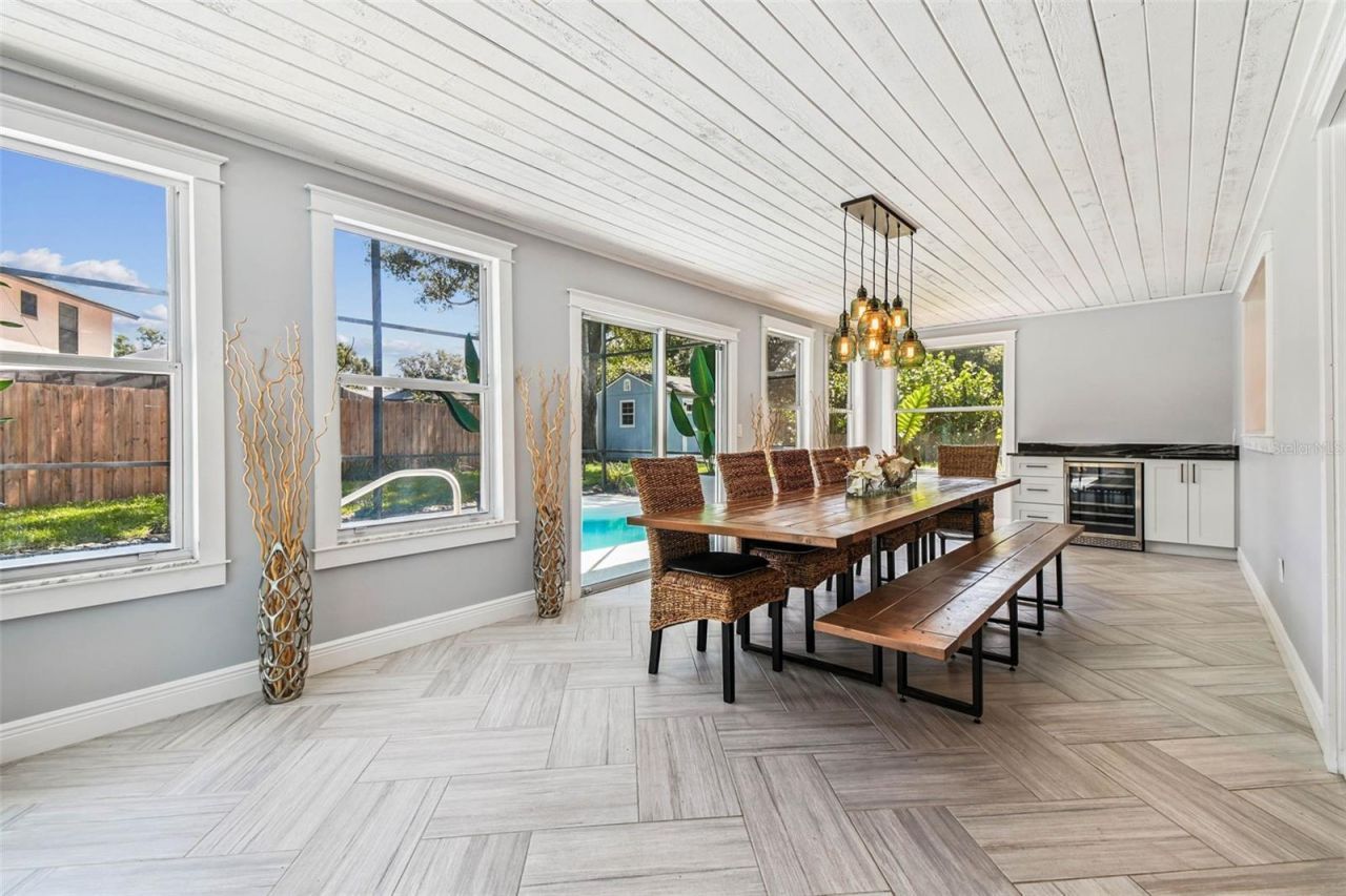 3217 Stoneybrook Lane, Tampa, FL 33618 Photo