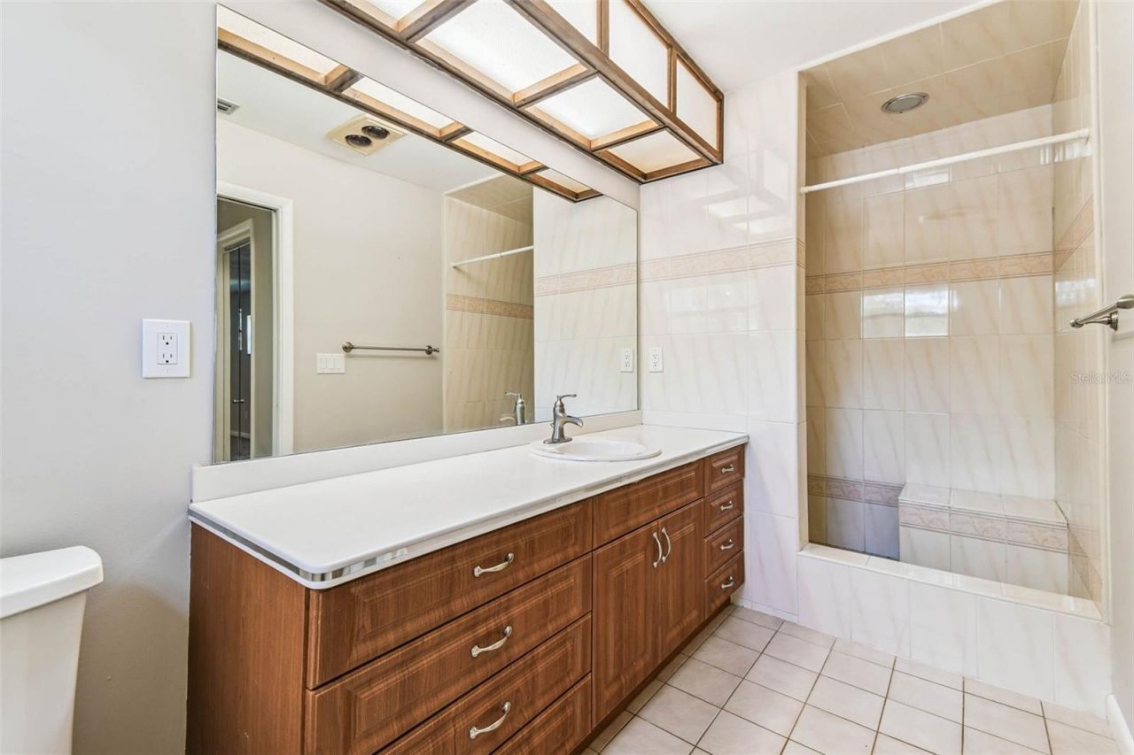 3217 Stoneybrook Lane, Tampa, FL 33618 Photo