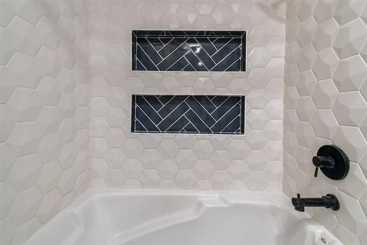 3217 Stoneybrook Lane, Tampa, FL 33618 Photo