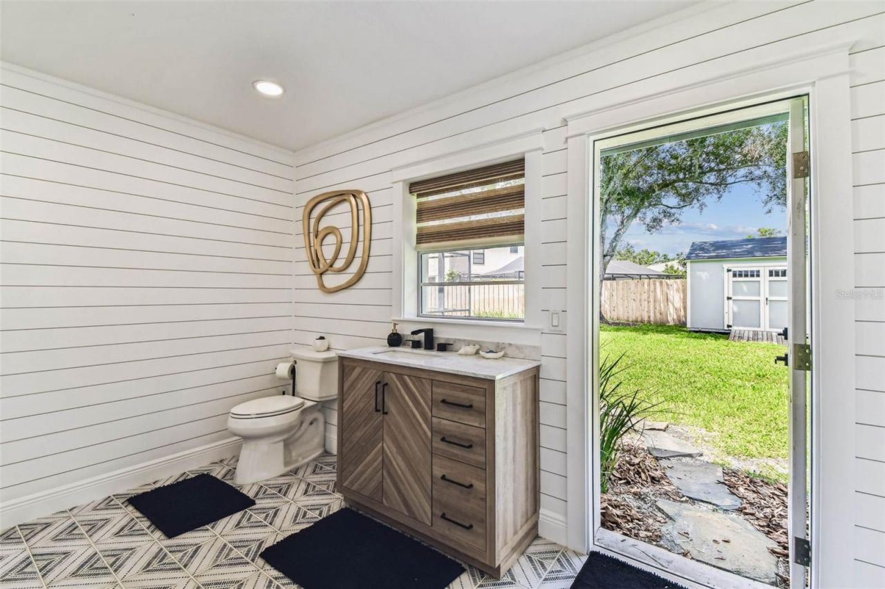 3217 Stoneybrook Lane, Tampa, FL 33618 Photo