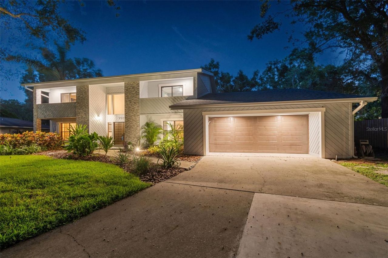 3217 Stoneybrook Lane, Tampa, FL 33618 Photo