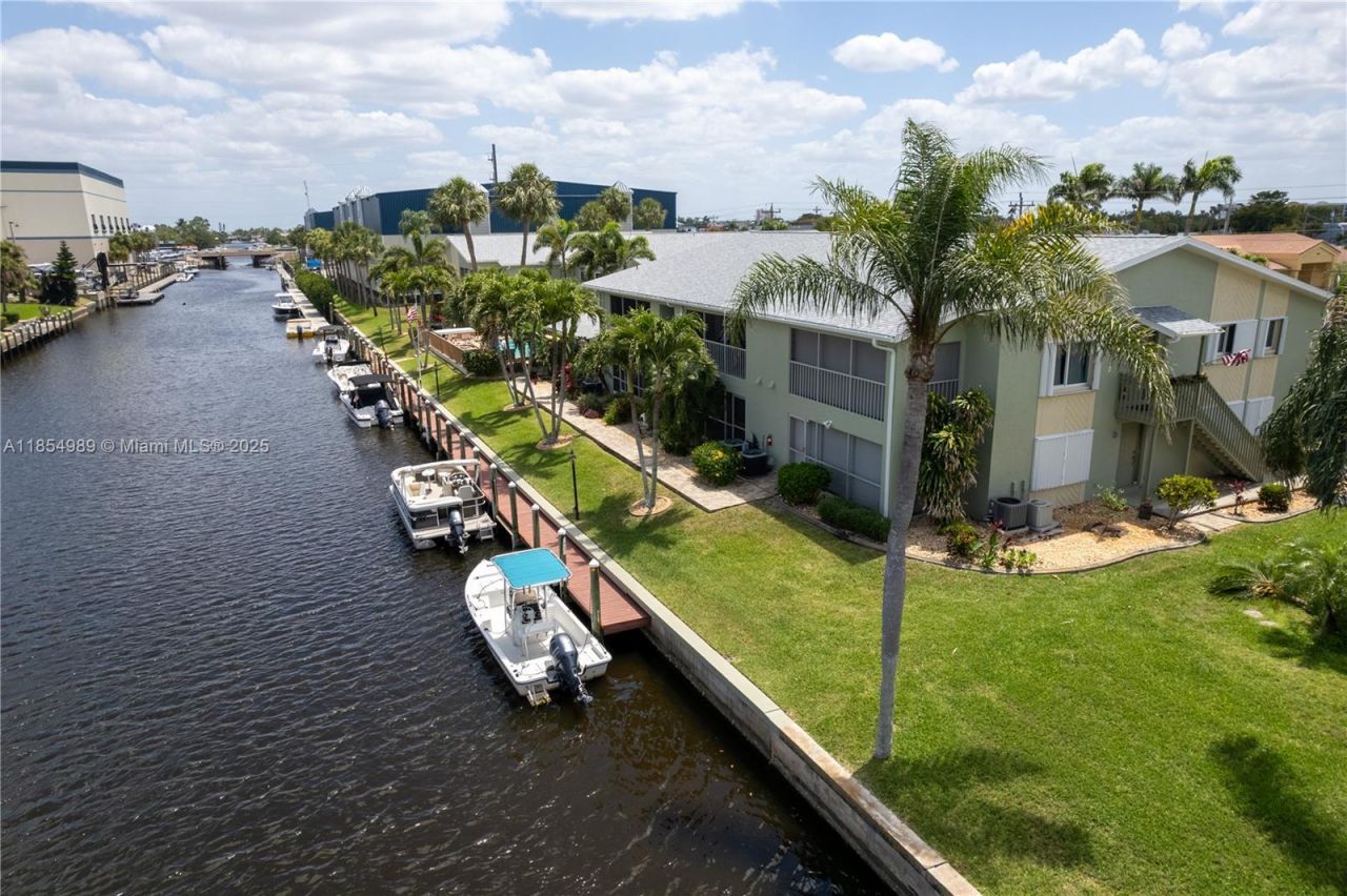 1409 SE 46th Ln, Unit 105, Cape Coral, FL 33904 Photo