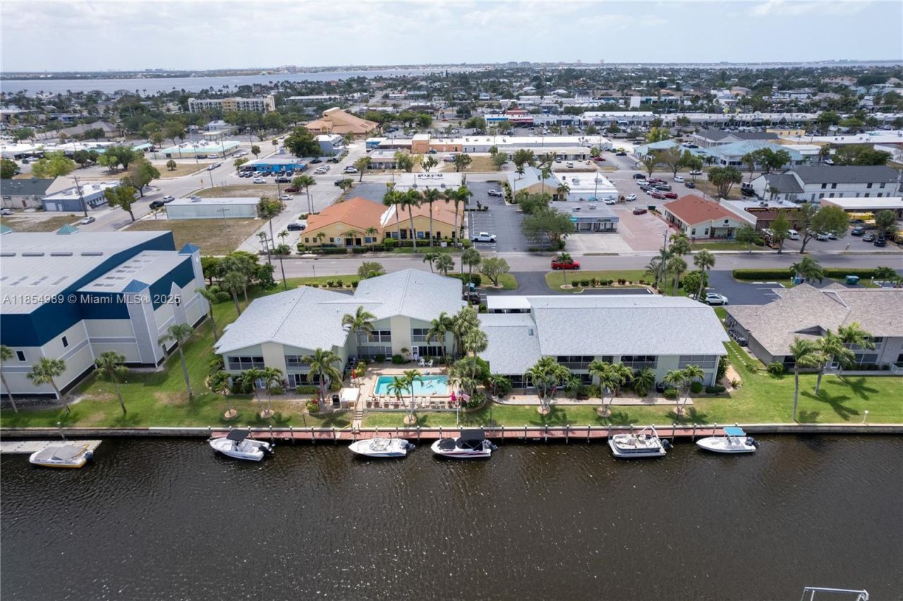1409 SE 46th Ln, Unit 105, Cape Coral, FL 33904 Photo
