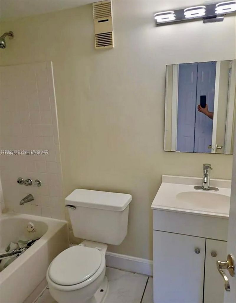 9317 NW 1st Ct, Unit 105, Pembroke Pines, FL 33024 Photo