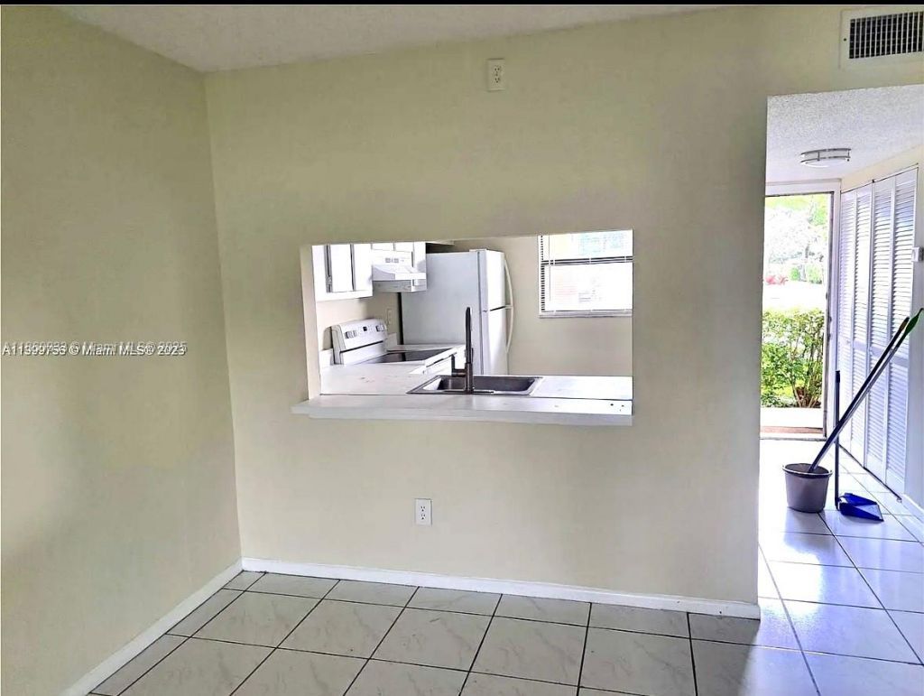 9317 NW 1st Ct, Unit 105, Pembroke Pines, FL 33024 Photo