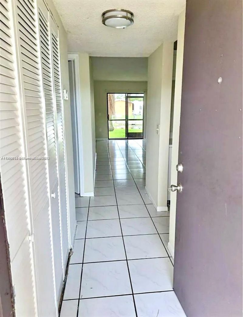 9317 NW 1st Ct, Unit 105, Pembroke Pines, FL 33024 Photo