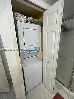 235 Lakeview Drive, Unit 201, Weston, FL 33326 Photo