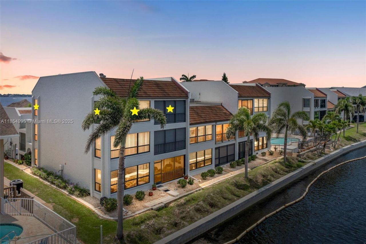 4210 SE 20th Pl, Unit A8, Cape Coral, FL 33904 Photo