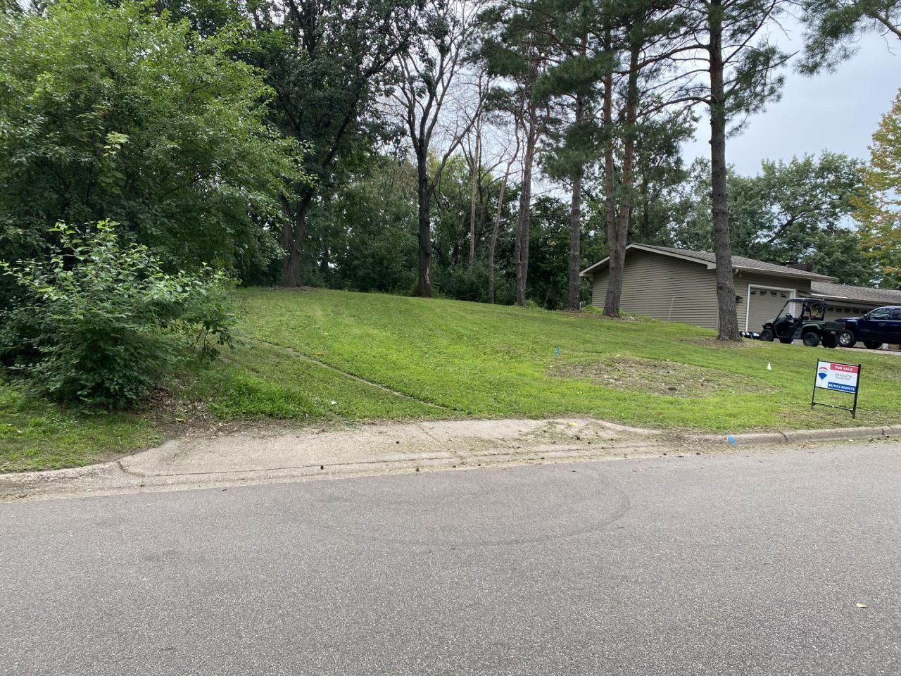 405 Summit Lane E, Burnsville, MN 55337 Main Photo