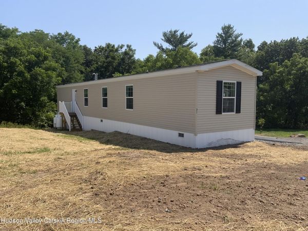 1154 Us-9, Unit 31, Hudson, NY 12534