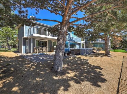 276 Beach Drive, South Lake Tahoe, CA 96150 Photo