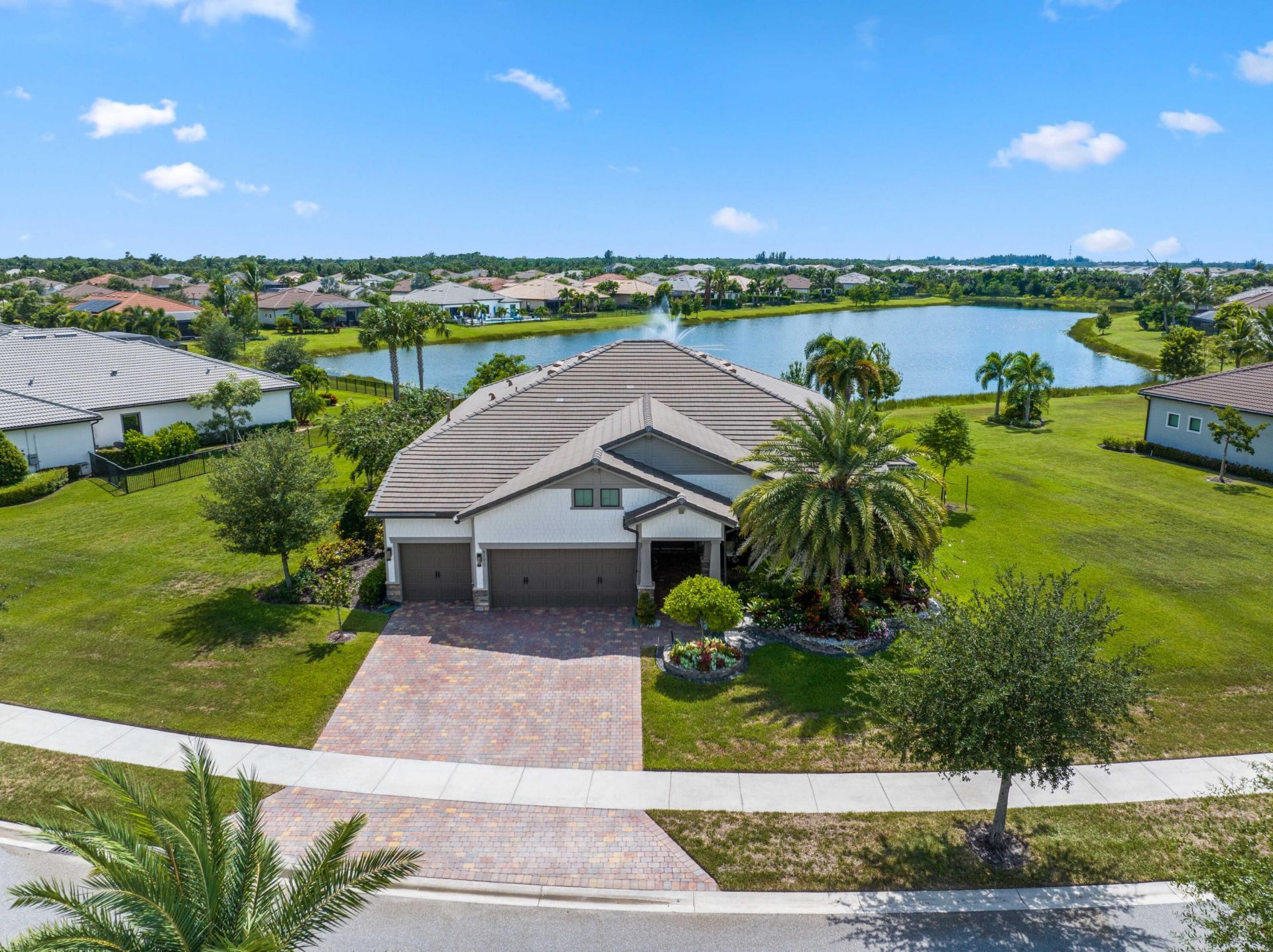 9191 Balsamo Drive, Palm Beach Gardens, FL 33412 Photo