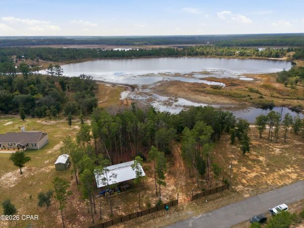 4801 Lake Ridge Drive, Chipley, FL 32428