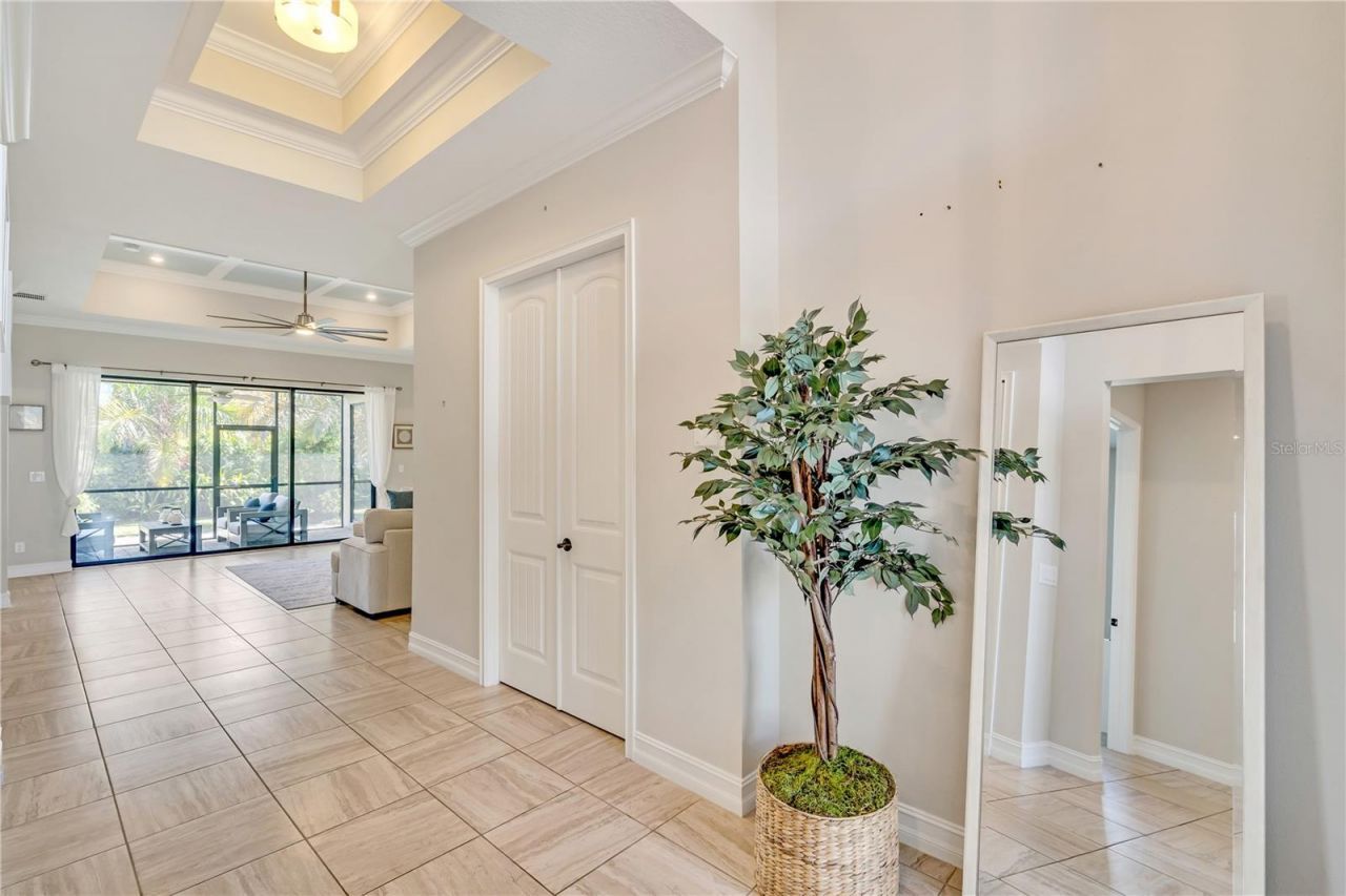 6615 35th Court E, Sarasota, FL 34243 Photo