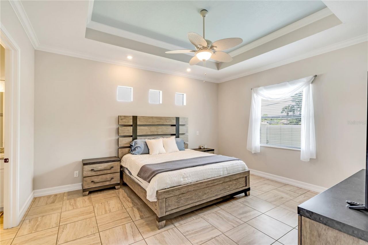 6615 35th Court E, Sarasota, FL 34243 Photo