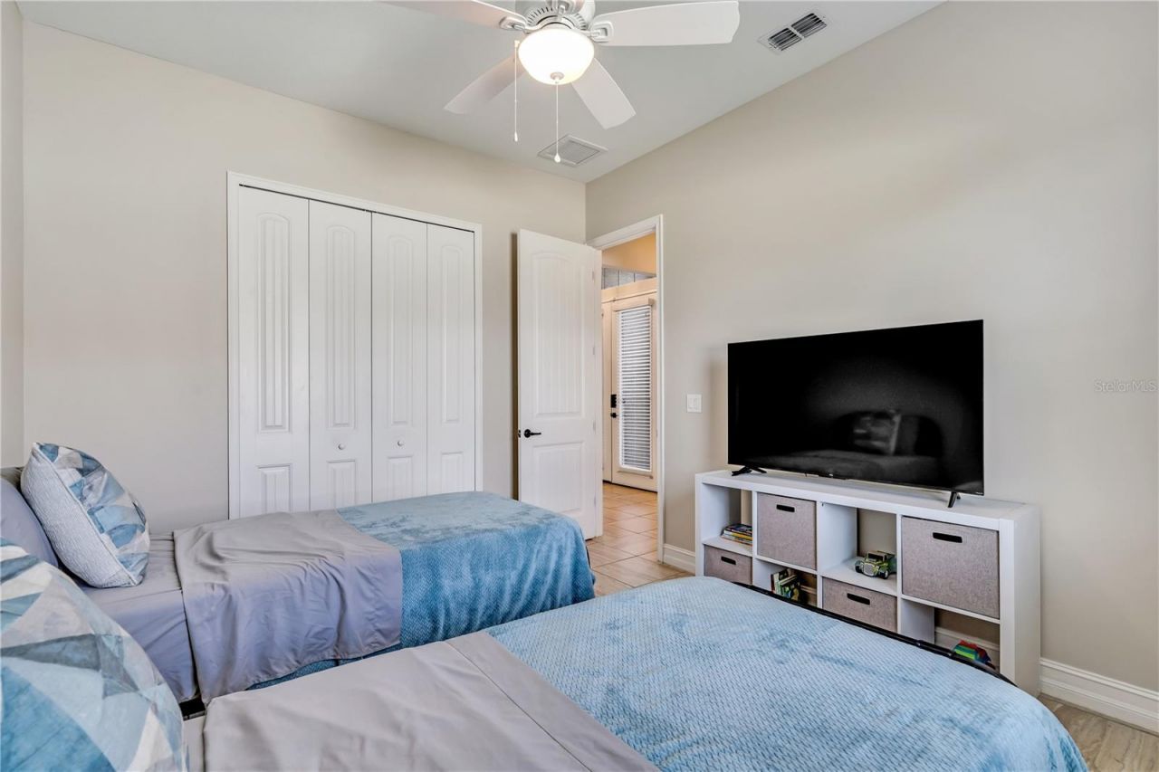 6615 35th Court E, Sarasota, FL 34243 Photo