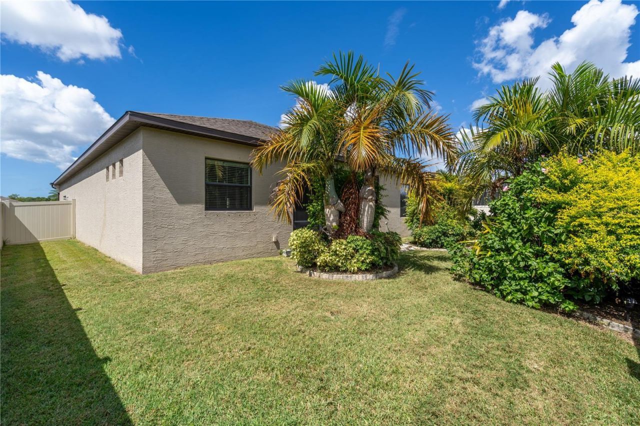6615 35th Court E, Sarasota, FL 34243 Photo