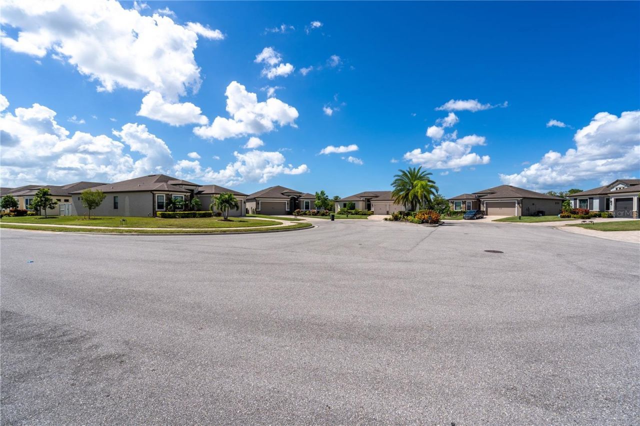 6615 35th Court E, Sarasota, FL 34243 Photo