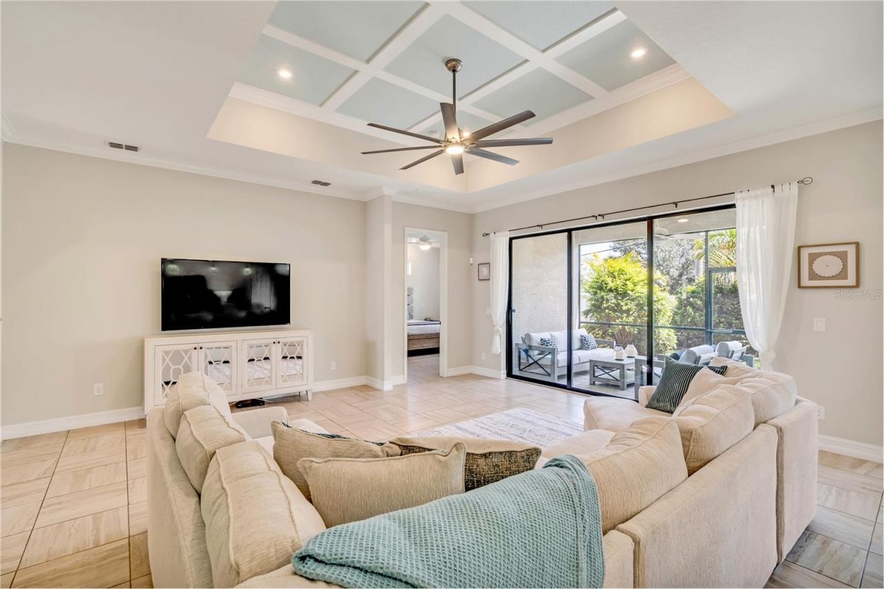 6615 35th Court E, Sarasota, FL 34243 Photo