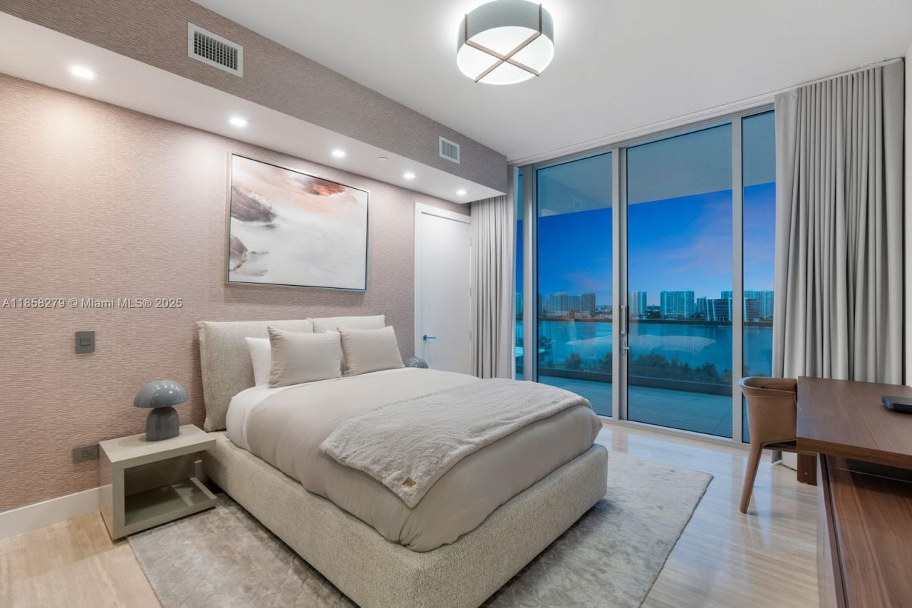 18501 Collins Ave, Unit 1401/02, Sunny Isles Beach, FL 33160 Photo