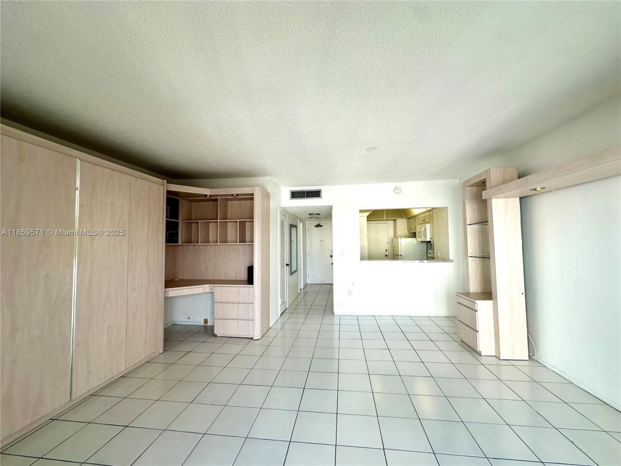 1965 S Ocean Dr, Unit 10H, Hallandale Beach, FL 33009 Photo