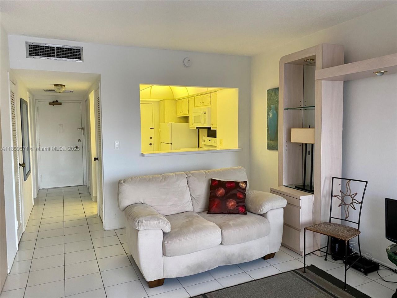 1965 S Ocean Dr, Unit 10H, Hallandale Beach, FL 33009 Photo
