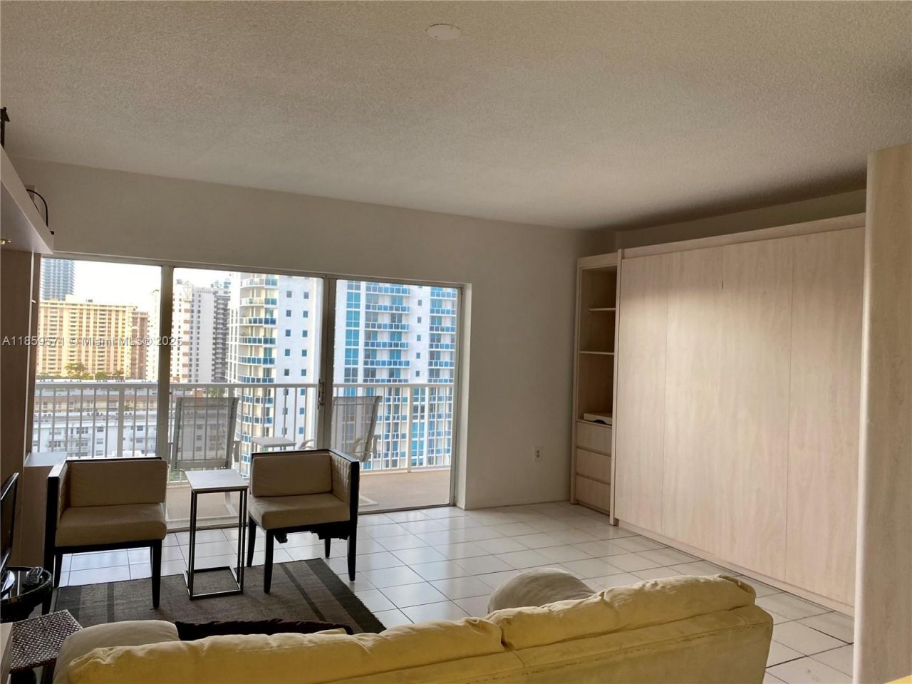 1965 S Ocean Dr, Unit 10H, Hallandale Beach, FL 33009 Photo