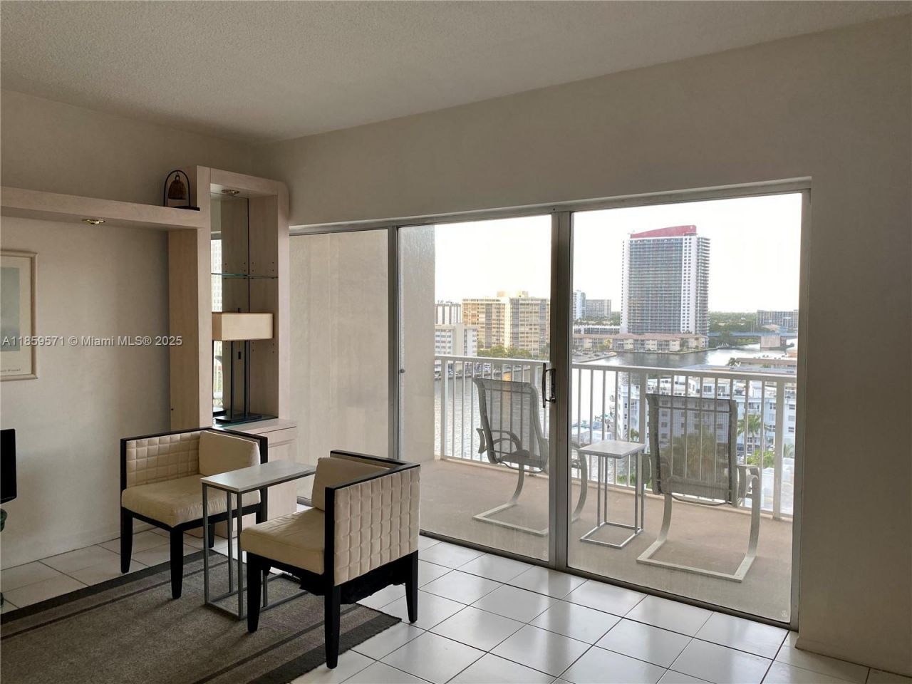 1965 S Ocean Dr, Unit 10H, Hallandale Beach, FL 33009 Photo
