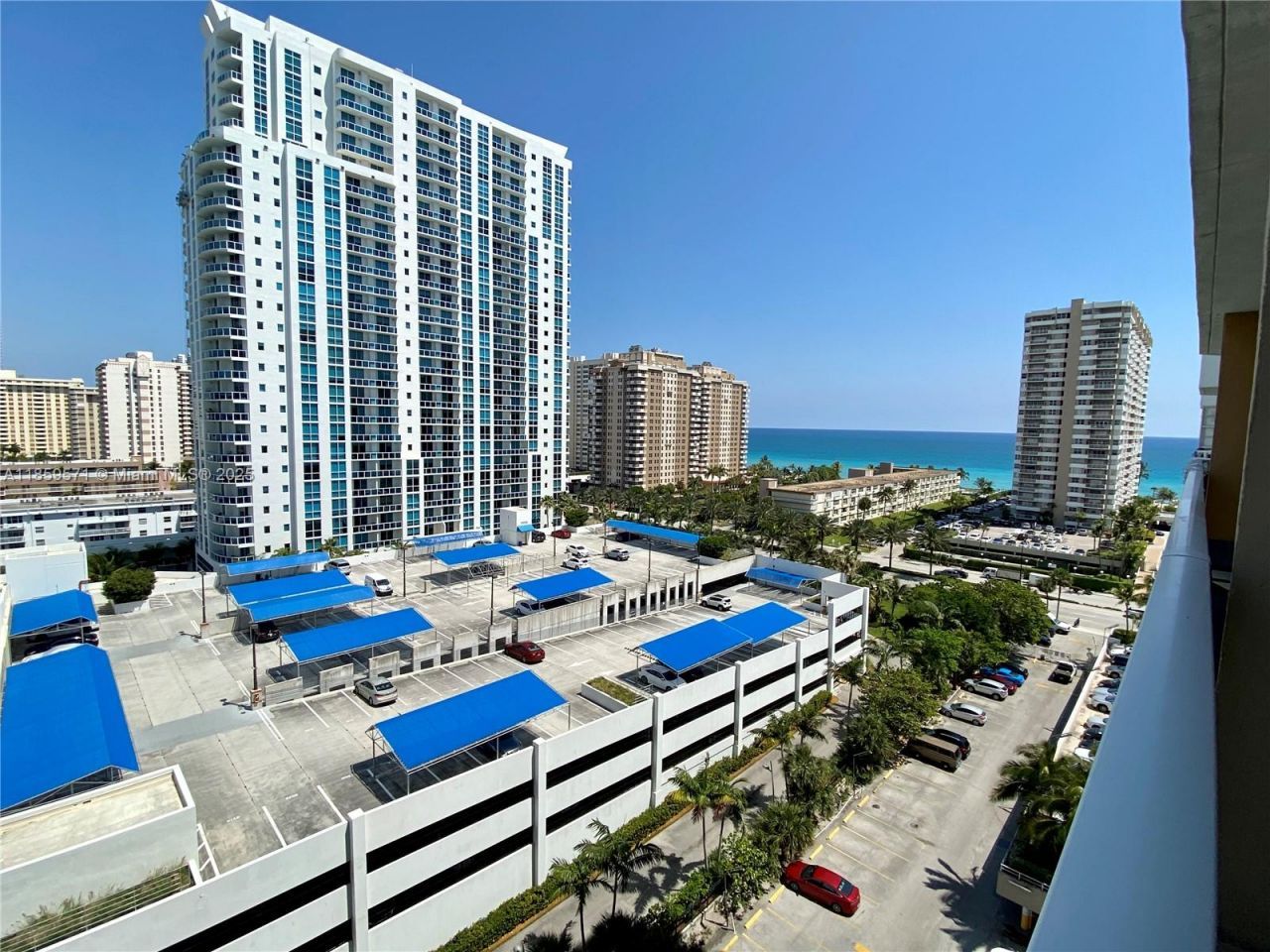 1965 S Ocean Dr, Unit 10H, Hallandale Beach, FL 33009 Photo