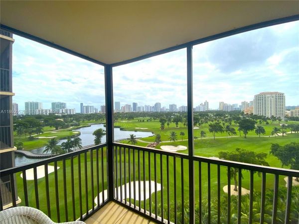 20379 W Country Club Dr, Unit 935-3, Aventura, FL 33180