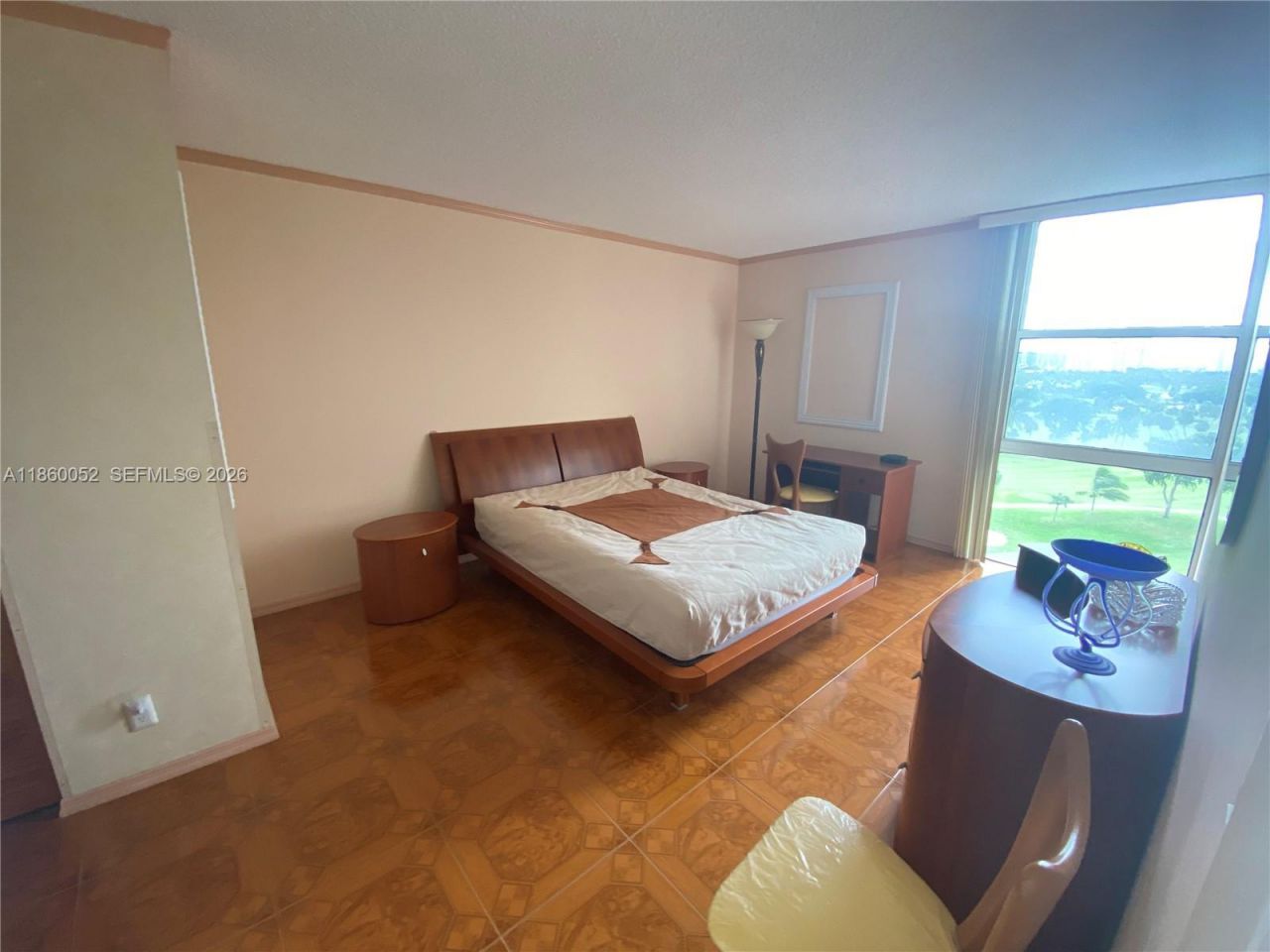 20379 W Country Club Dr, Unit 935-3, Aventura, FL 33180 Photo