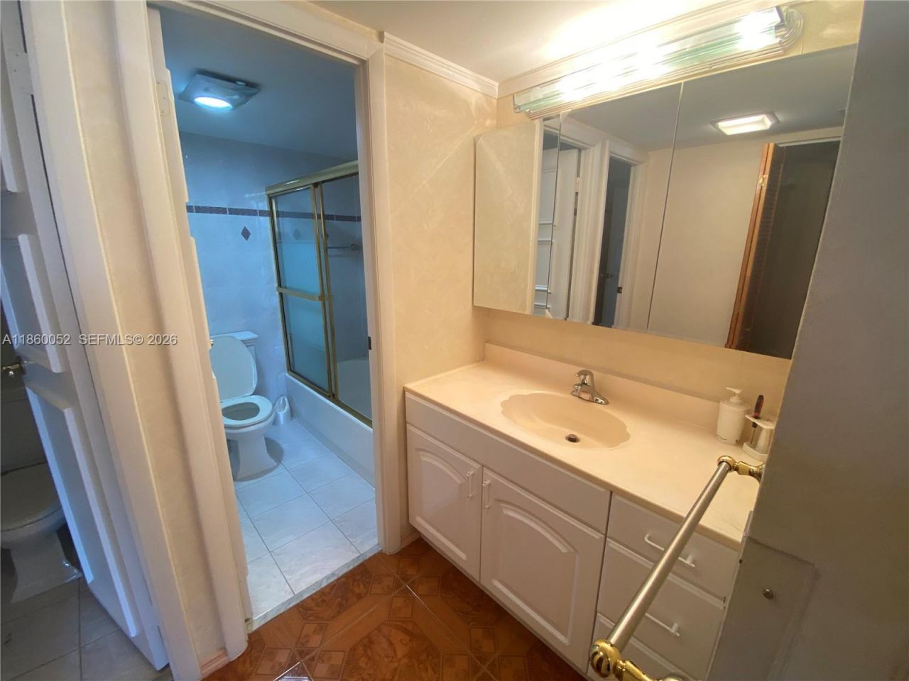 20379 W Country Club Dr, Unit 935-3, Aventura, FL 33180 Photo