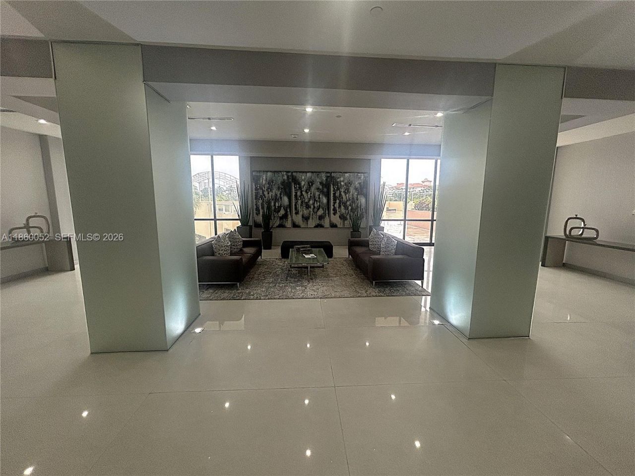 20379 W Country Club Dr, Unit 935-3, Aventura, FL 33180 Photo