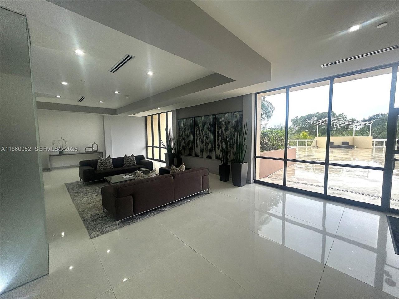 20379 W Country Club Dr, Unit 935-3, Aventura, FL 33180 Photo