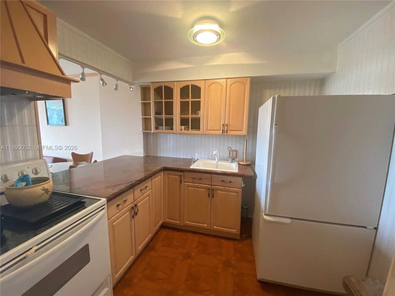 20379 W Country Club Dr, Unit 935-3, Aventura, FL 33180 Photo