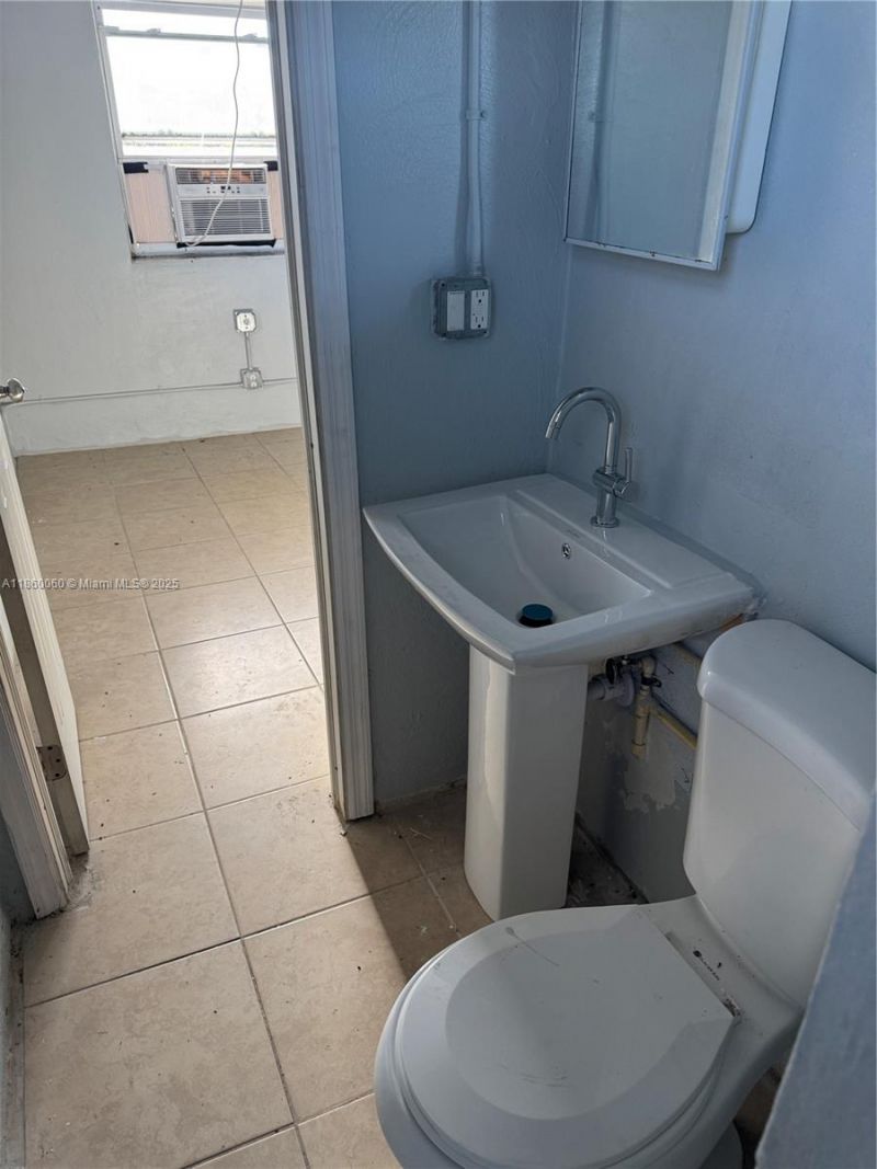 354 Rardin Ave, Unit 12, Pahokee, FL 33476 Photo