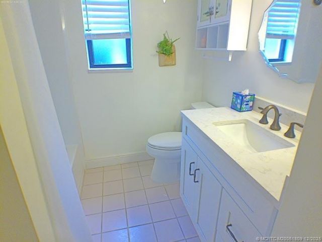 421 SW South River Drive, Unit 107, Stuart, FL 34997 Photo