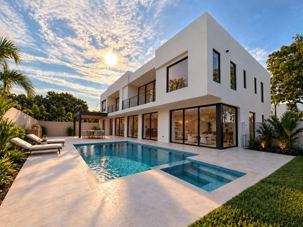 801 Bond Way, Delray Beach, FL 33483