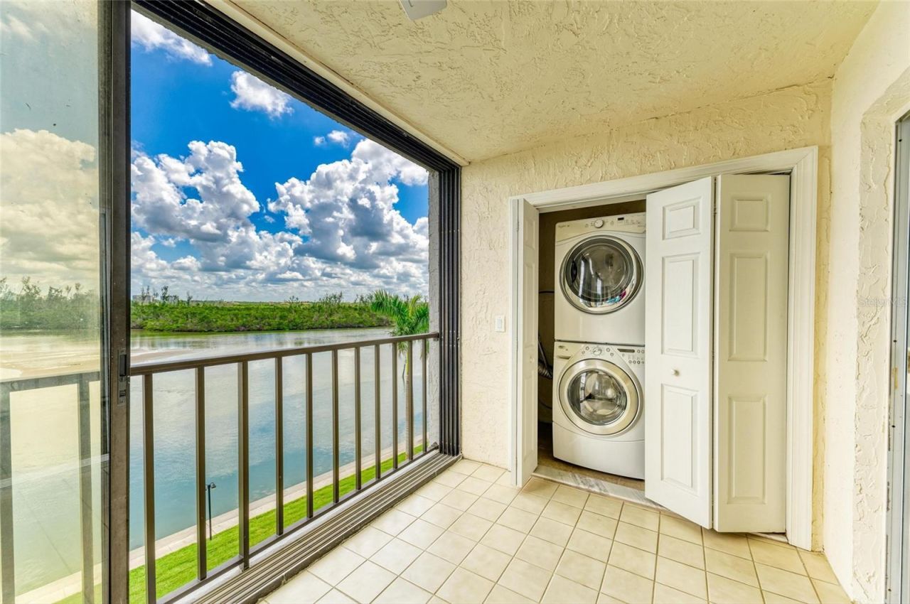 9397 Midnight Pass Road, Unit 405, Sarasota, FL 34242 Photo