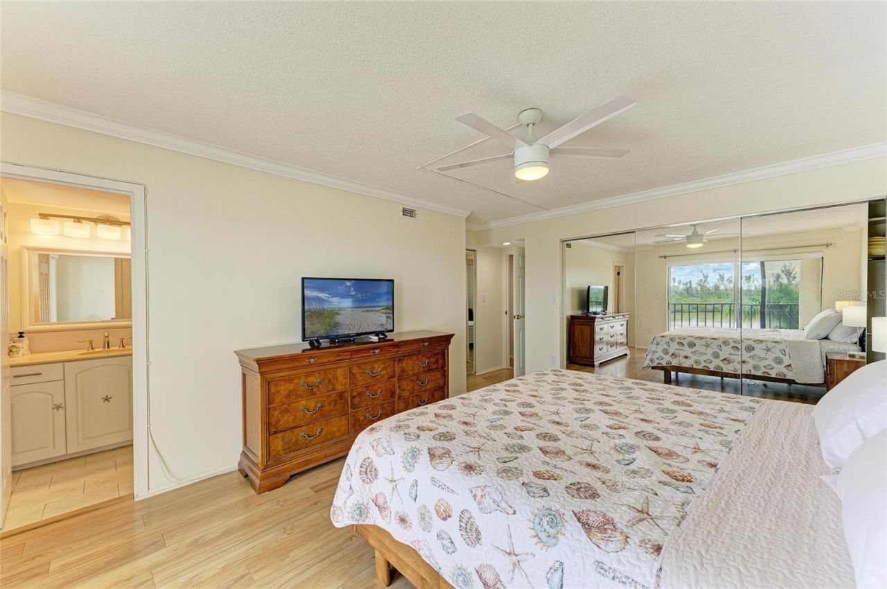 9397 Midnight Pass Road, Unit 405, Sarasota, FL 34242 Photo