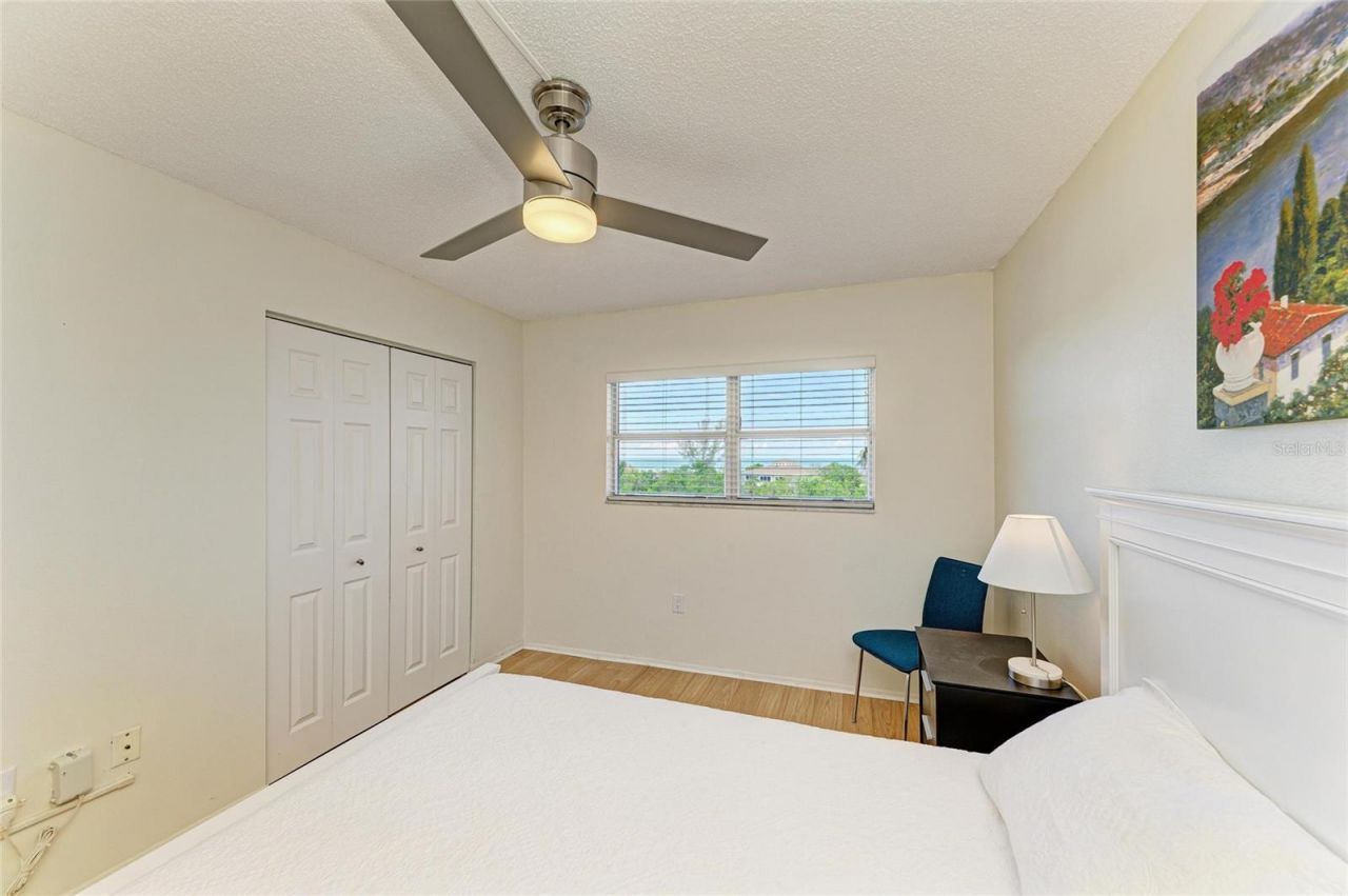 9397 Midnight Pass Road, Unit 405, Sarasota, FL 34242 Photo