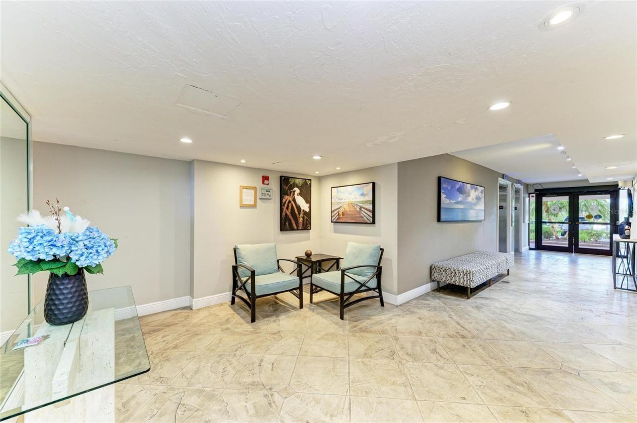 9397 Midnight Pass Road, Unit 405, Sarasota, FL 34242 Photo