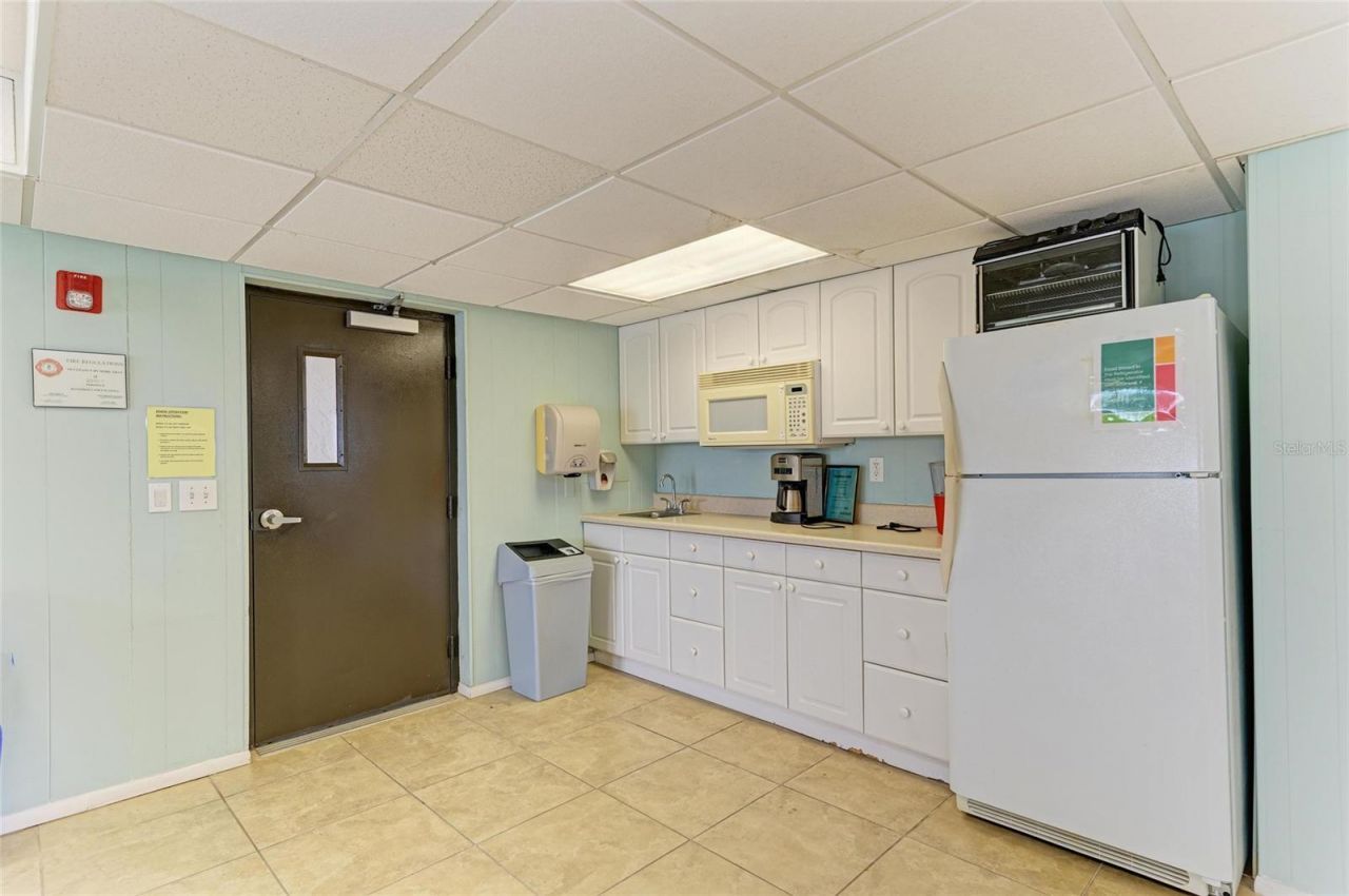9397 Midnight Pass Road, Unit 405, Sarasota, FL 34242 Photo